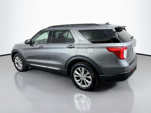 Carbonized Gray Metallic 2023 Ford Explorer XLT
