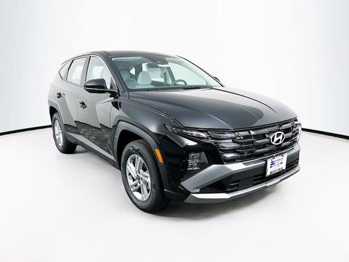 Phantom Black 2026 Hyundai TUCSON SE