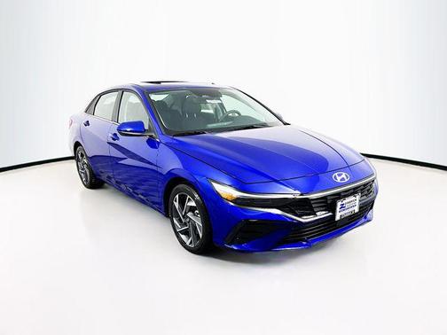 2025 Hyundai ELANTRA SEL
