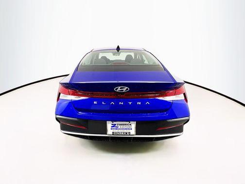 2025 Hyundai ELANTRA SEL