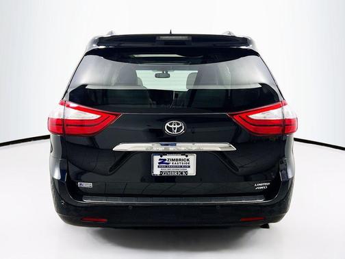 2017 Toyota Sienna Limited Premium