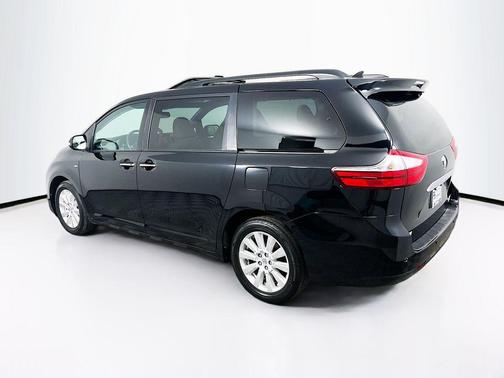 2017 Toyota Sienna Limited Premium