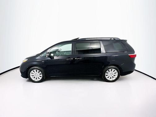 2017 Toyota Sienna Limited Premium