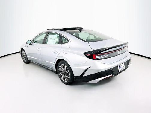 2026 Hyundai SONATA Hybrid SE