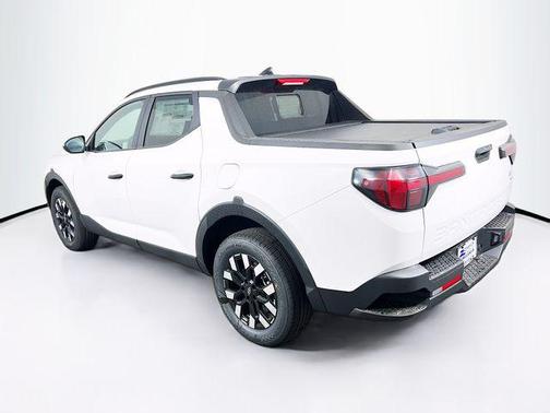 2025 Hyundai SANTA CRUZ SEL Activity