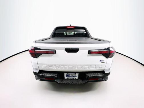 2025 Hyundai SANTA CRUZ SEL Activity