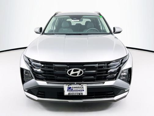 Shimmering Silver 2026 Hyundai TUCSON SEL Plus