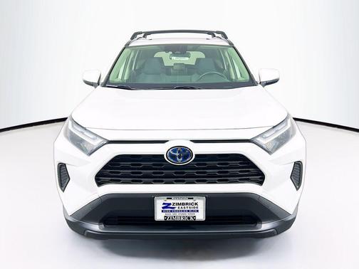2022 Toyota RAV4 Hybrid XLE