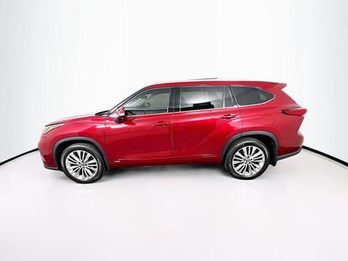 2022 Toyota Highlander Hybrid Platinum