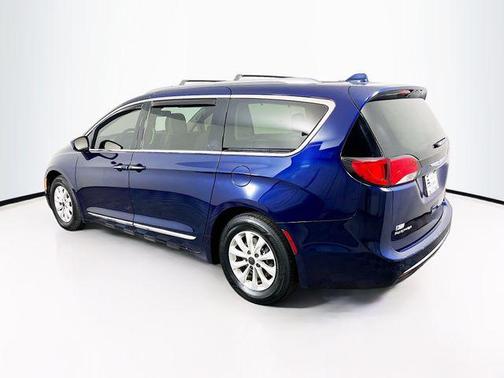 2018 Chrysler Pacifica Touring-L Plus
