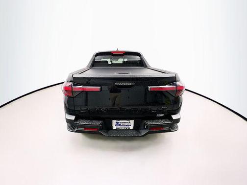 2025 Hyundai SANTA CRUZ SEL Activity