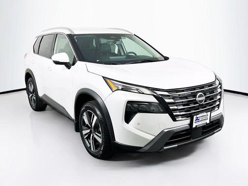 Everest White Pearl 2024 Nissan Rogue SL