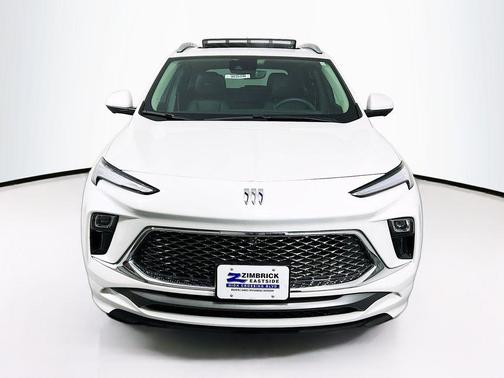 White Frost Tricoat 2024 Buick Encore GX Avenir