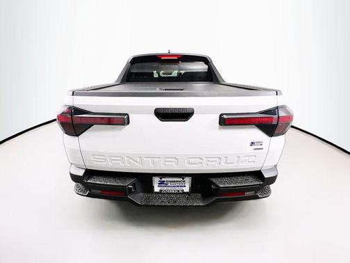 2025 Hyundai SANTA CRUZ SEL Activity