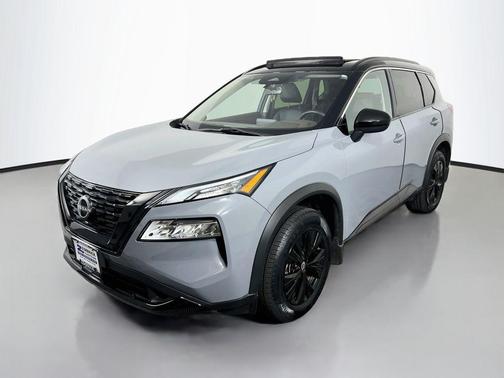 Boulder Gray Pearl/Super Black 2023 Nissan Rogue SV