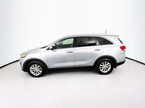 Sparkling Silver 2016 Kia Sorento LX