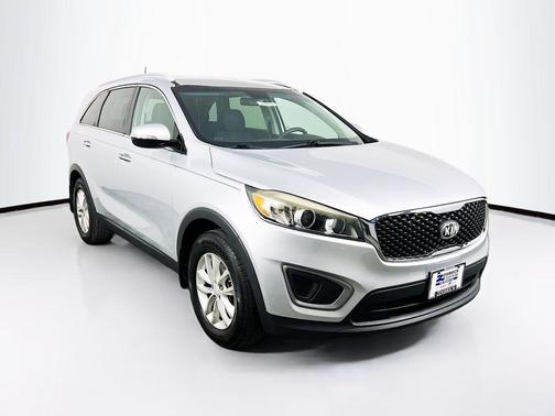 Sparkling Silver 2016 Kia Sorento LX