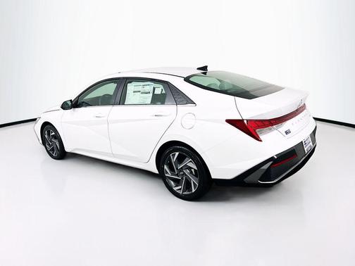 2026 Hyundai ELANTRA HEV Limited