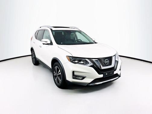 Pearl White 2018 Nissan Rogue SL