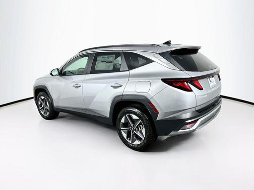 Shimmering Silver 2026 Hyundai TUCSON SEL