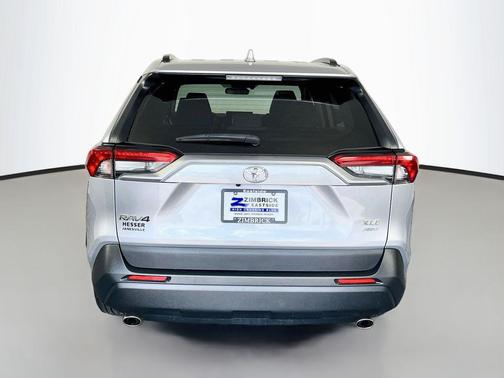 Silver Sky Metallic 2020 Toyota RAV4 XLE