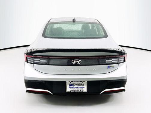 2026 Hyundai SONATA SEL