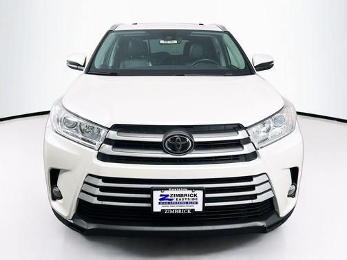 Blizzard Pearl 2019 Toyota Highlander XLE