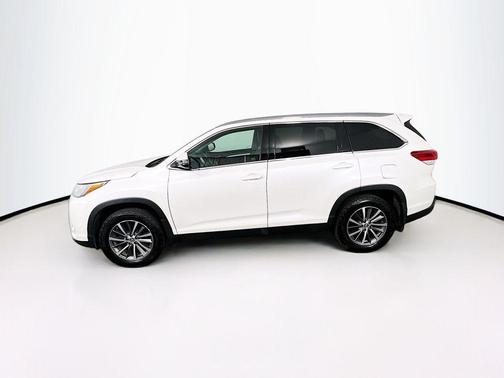 Blizzard Pearl 2019 Toyota Highlander XLE