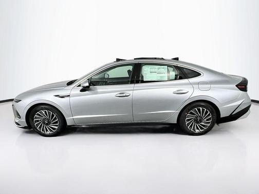 Aero Silver 2026 Hyundai SONATA Hybrid SE