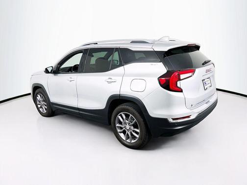 Quicksilver Metallic 2022 GMC Terrain SLT