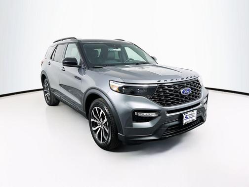 Carbonized Gray Metallic 2023 Ford Explorer ST-Line