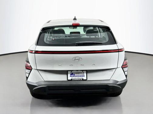 C5g 2027 Hyundai KONA SE