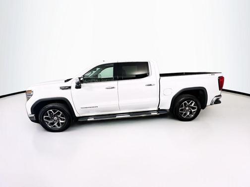 Summit White 2022 GMC Sierra 1500 SLT