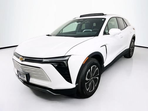 Summit White 2024 Chevrolet Blazer EV eAWD LT