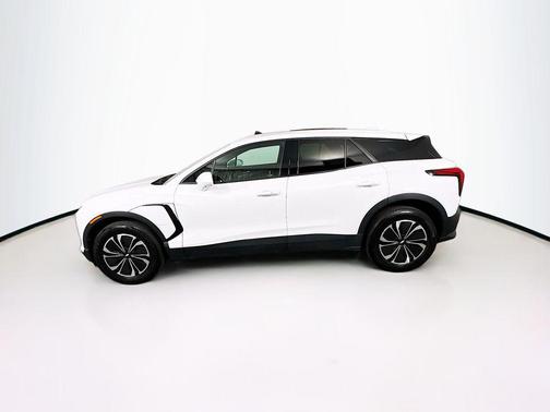Summit White 2024 Chevrolet Blazer EV eAWD LT