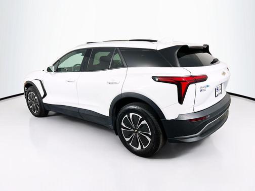 Summit White 2024 Chevrolet Blazer EV eAWD LT
