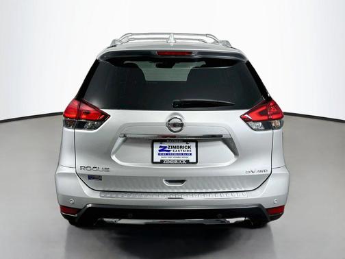 Brilliant Silver Metallic 2019 Nissan Rogue SV