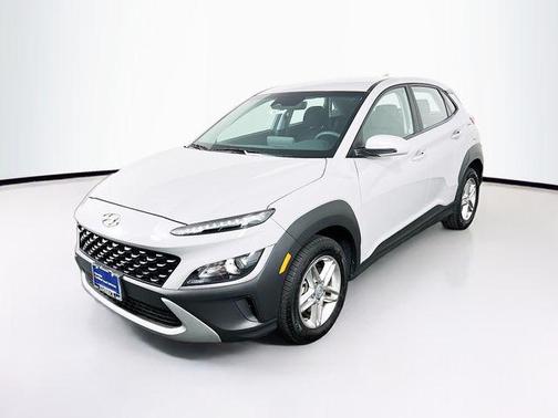 2022 Hyundai KONA SE