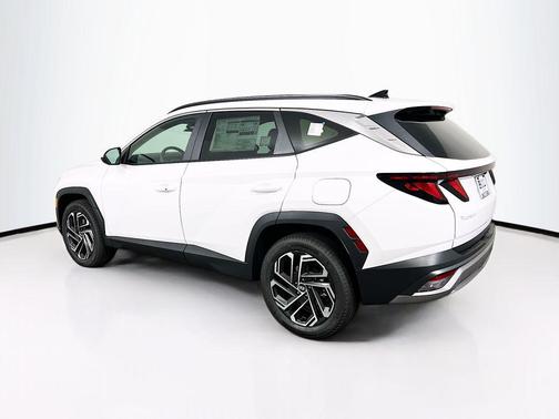 White Pearl 2026 Hyundai TUCSON SEL Plus