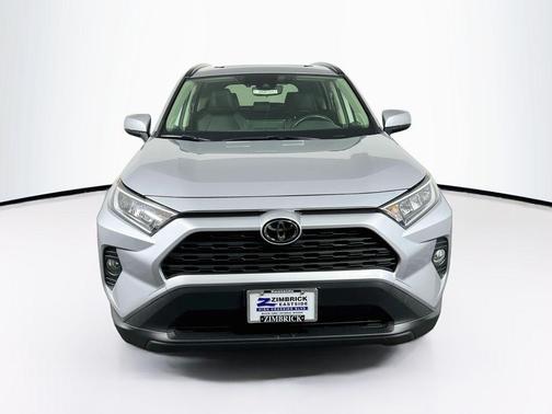 Silver Sky Metallic 2019 Toyota RAV4 XLE Premium