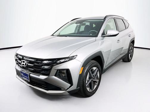 Shimmering Silver 2025 Hyundai TUCSON SEL