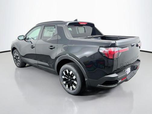 Phantom Black 2025 Hyundai SANTA CRUZ SEL Activity