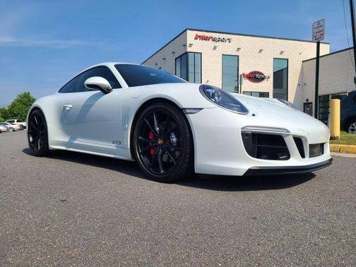 2017 Porsche 911 Carrera 4 GTS