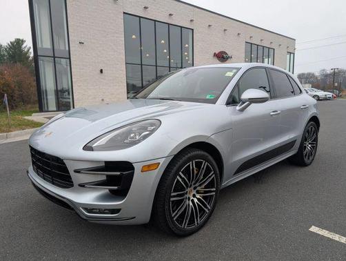 2018 Porsche Macan Turbo