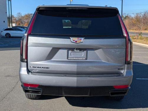 2022 Cadillac Escalade Sport