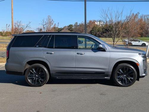 2022 Cadillac Escalade Sport