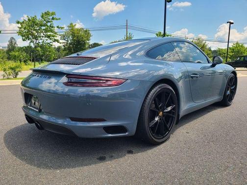 2017 Porsche 911 Carrera