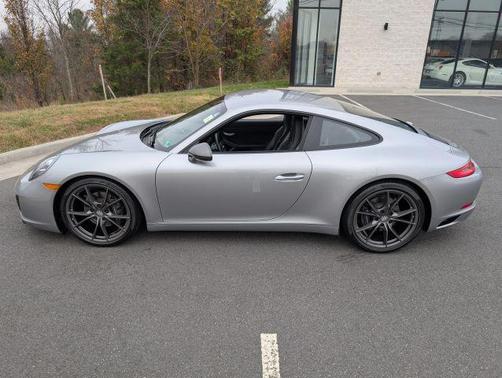 2019 Porsche 911 Carrera T