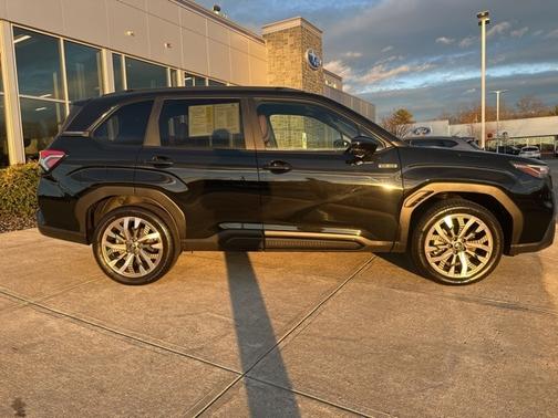 2025 Subaru Forester Touring Hybrid