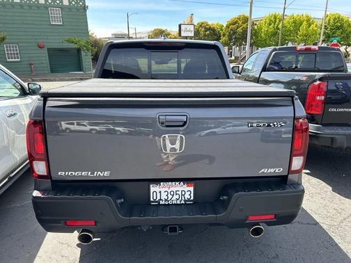 Modern Steel Metallic 2023 Honda Ridgeline RTL-E